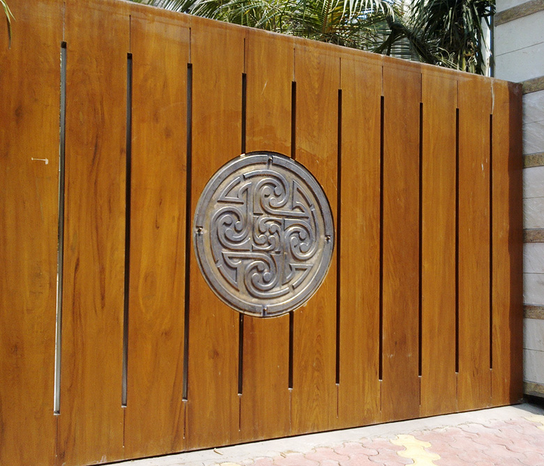 Piramal House Gate Emblem